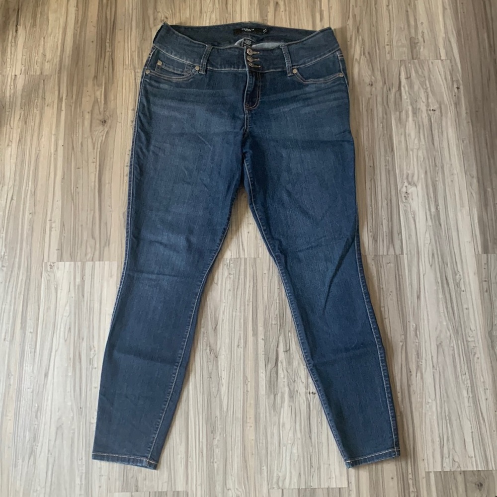 Torrid 12R skinny jeans EUC